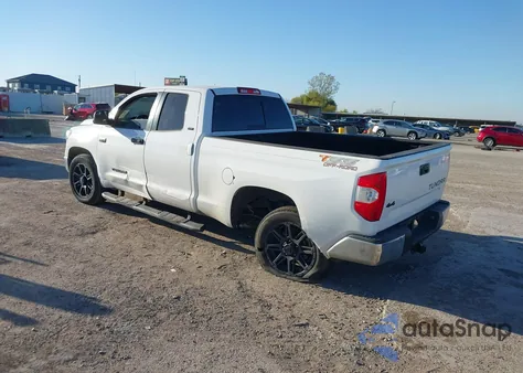2019 Toyota Tundra Sr5 5.7L V8 z USA, uszkodzony, nr VIN 5TFUW5F13KX861857